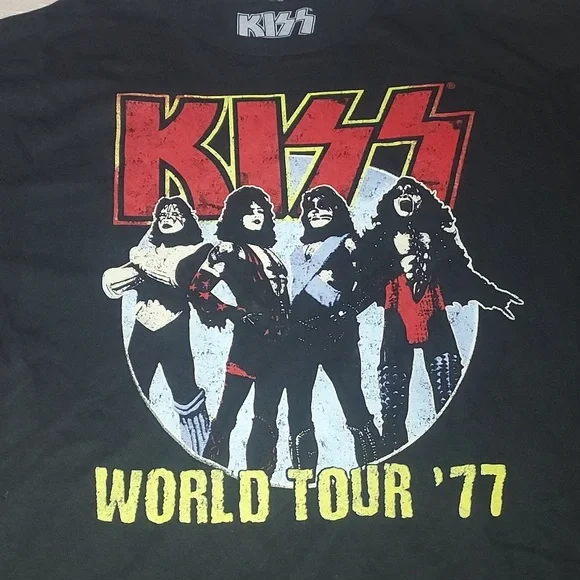 Kiss Tee Shirt NWOT - Picture 4 of 4